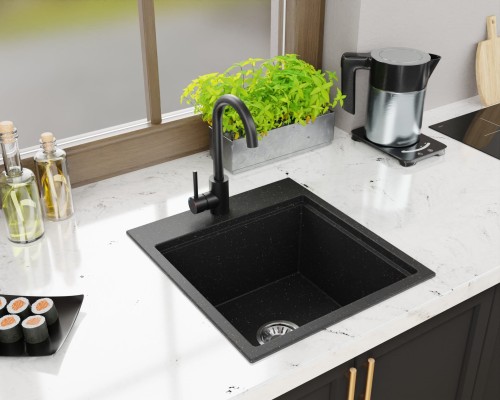 comfort_00_m_black_gold_metallic_kitchen_v1_side.jpg